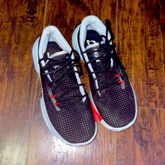 Under Armor shoes 3zero SC - Picture 1 of 2